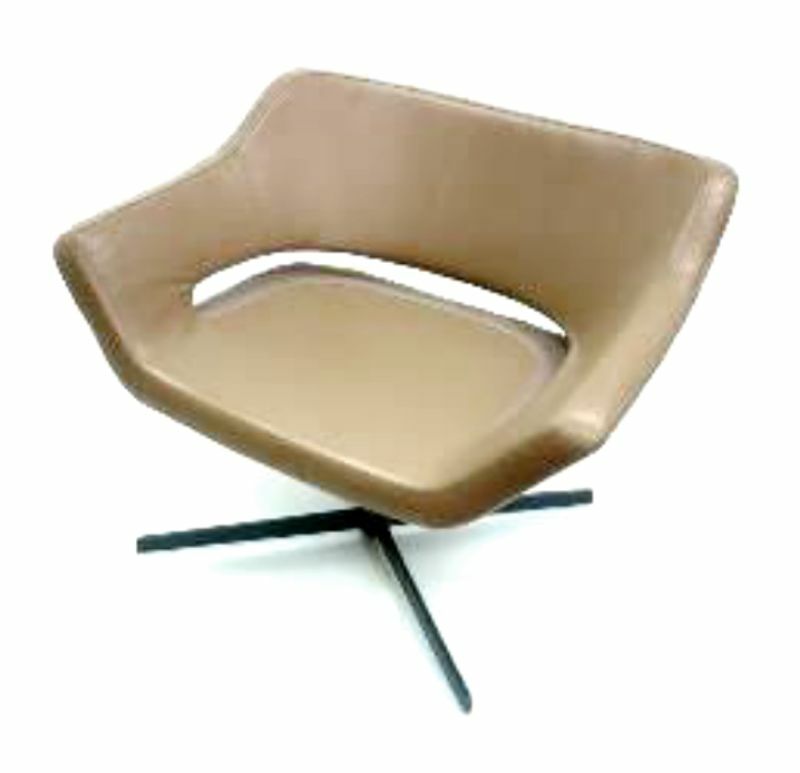 Gold Lounge Chair Hitch Mylius HM85 Solo